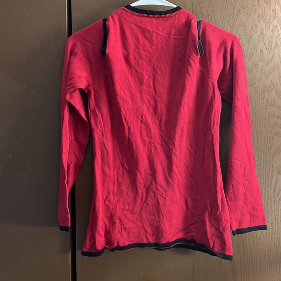 Red long sleeve - Picture 7 of 7